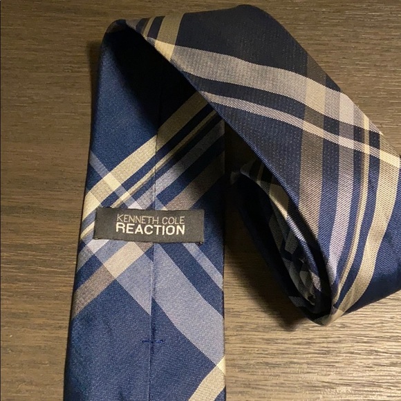 Blue tie - Picture 3 of 3